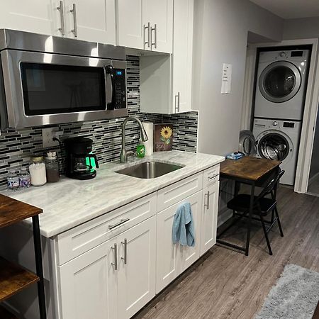 Urban Retreat Basement Studio Only Two Blocks From Metro! Off Street Parking! Washington Esterno foto