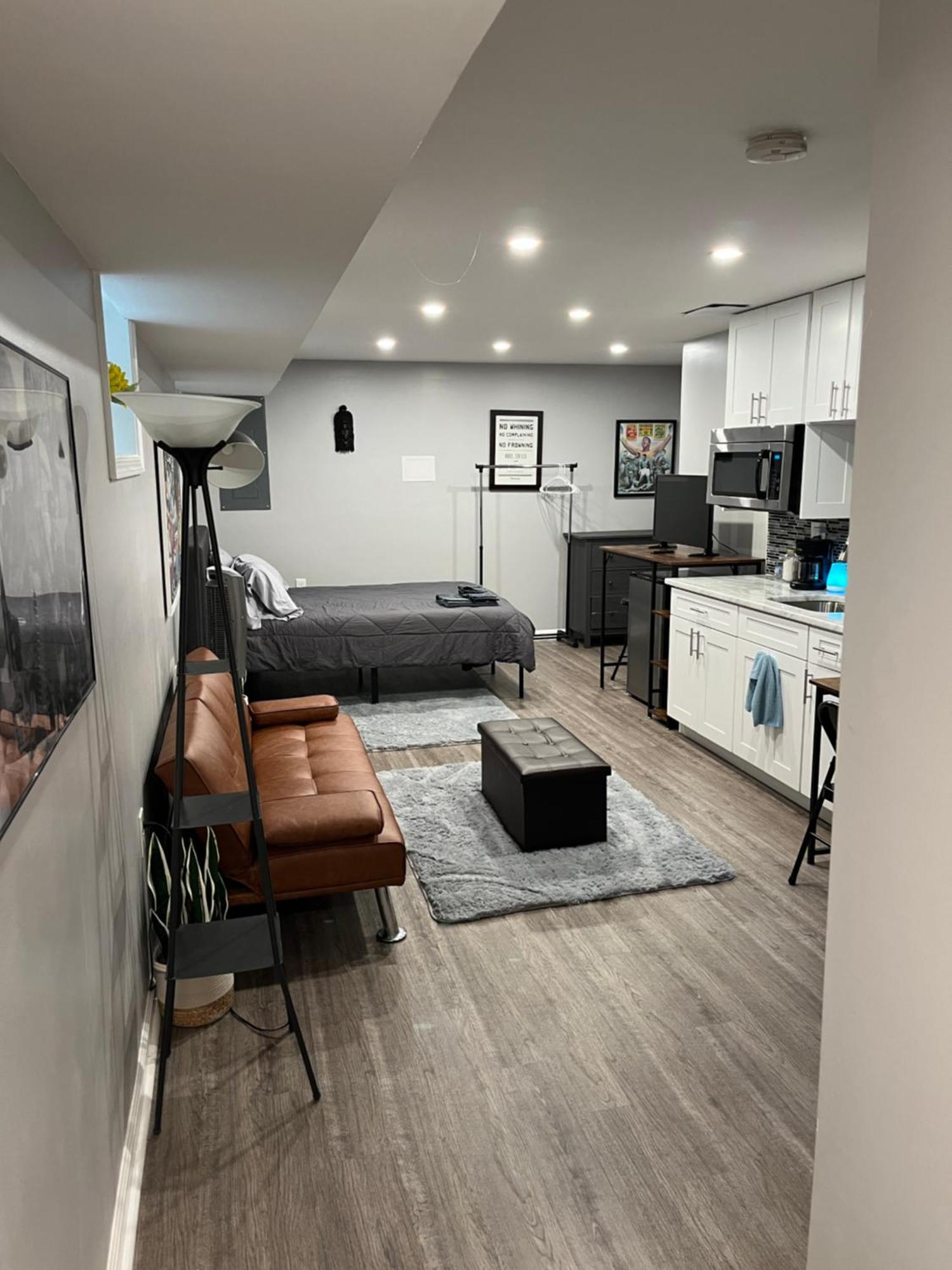 Urban Retreat Basement Studio Only Two Blocks From Metro! Off Street Parking! Washington Esterno foto
